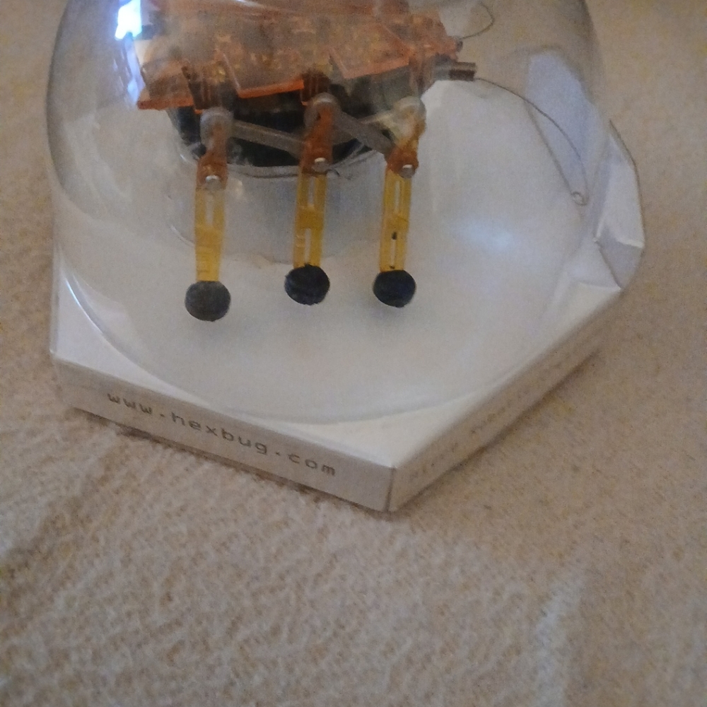 Hexbug Alpha Micro Robotic Creature - Picture 9 of 16